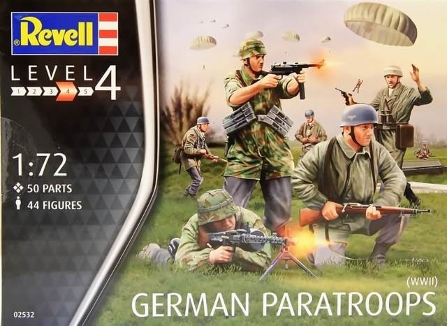 2532 Revell German Paratroops